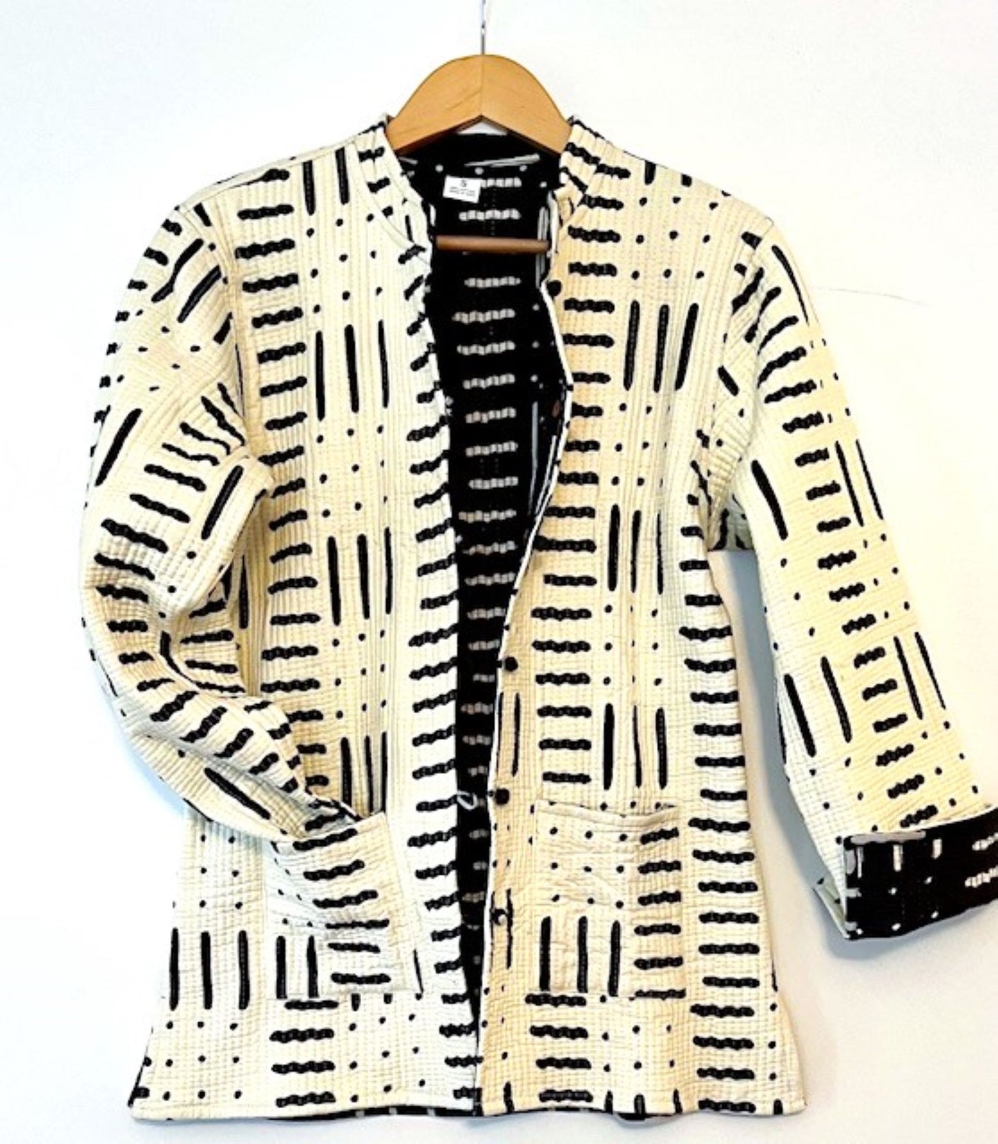 Sophisticated Fully Reversible Handmade Kantha Jacket  Is Timeless (Cream and Black)