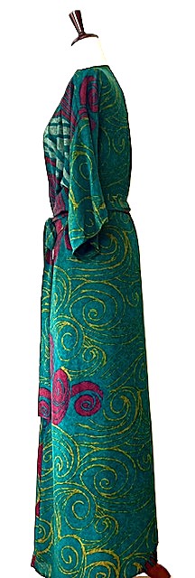 Kantha Bae New Alchemy Crepe Silk Kimono Offers Two Clever Styling Options.(Emerald)