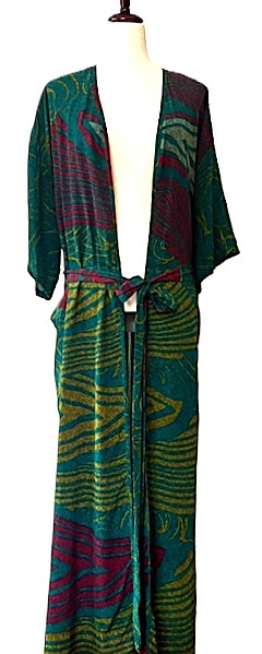 Kantha Bae New Alchemy Crepe Silk Kimono Offers Two Clever Styling Options.(Emerald)