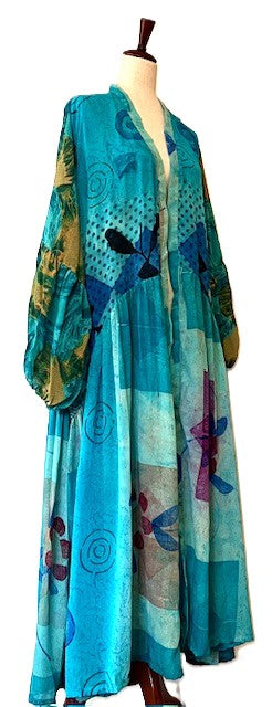 Kantha Bae Evermore Silk Kimono Is Luxurious and Romantic (Turquoise)