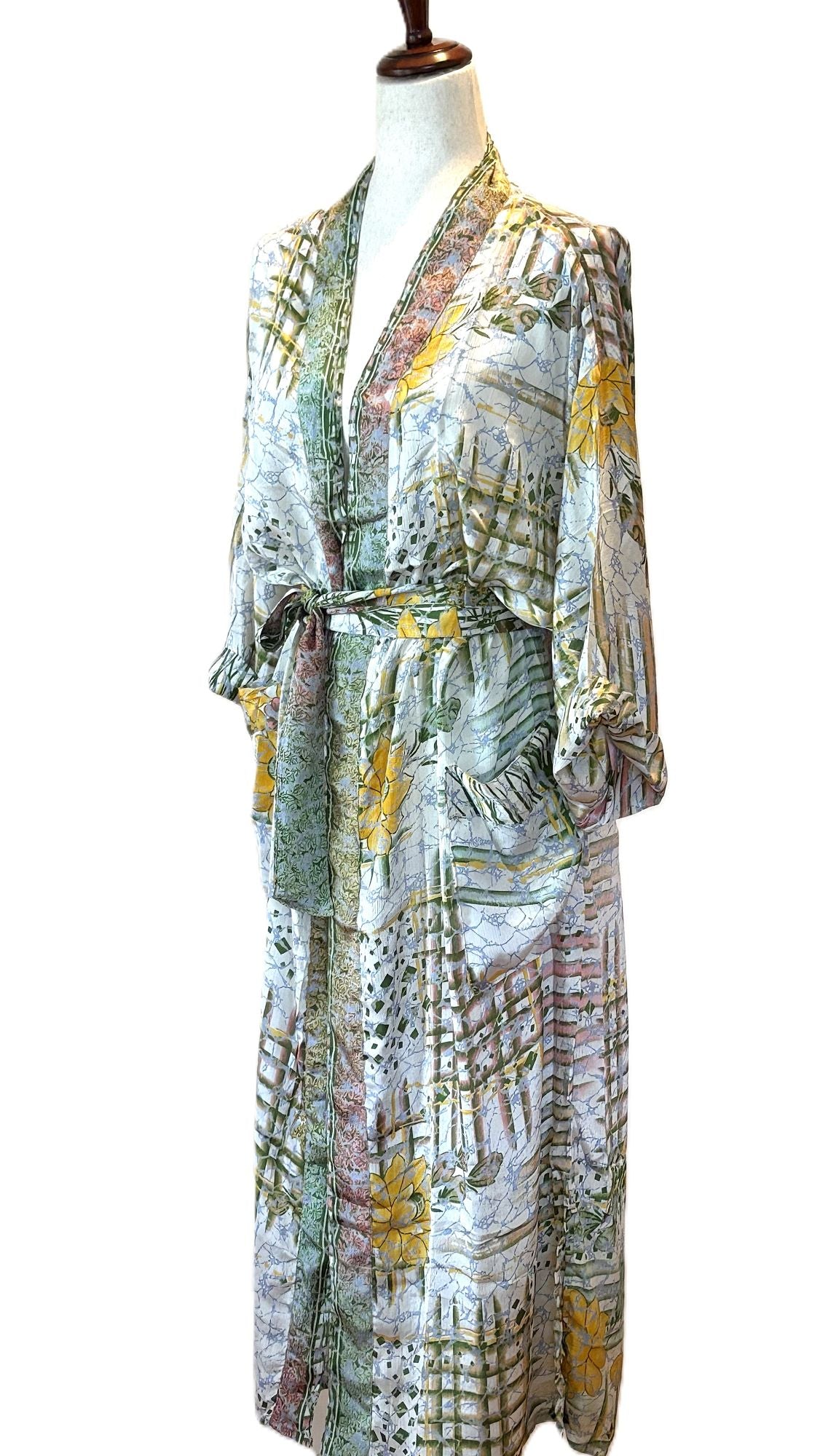 Luxurious and Complex Print Silk Kimono Duster  (Silver)