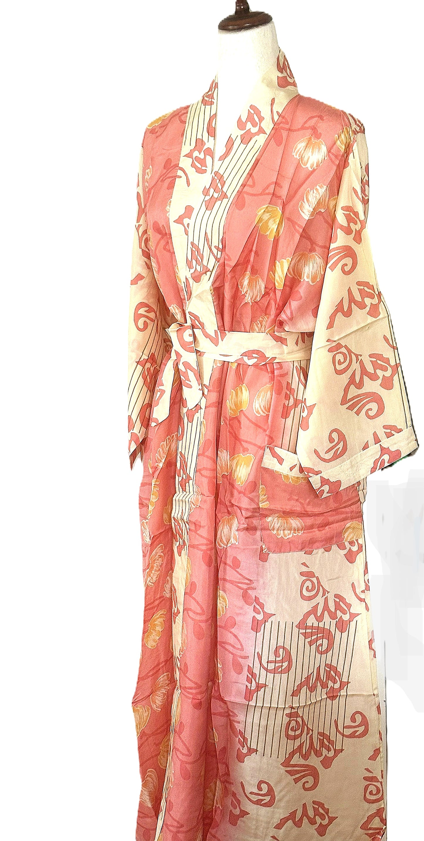 Long Silk Kimono Duster, Elegant Complex Mixed Print And Elegant (Pink)