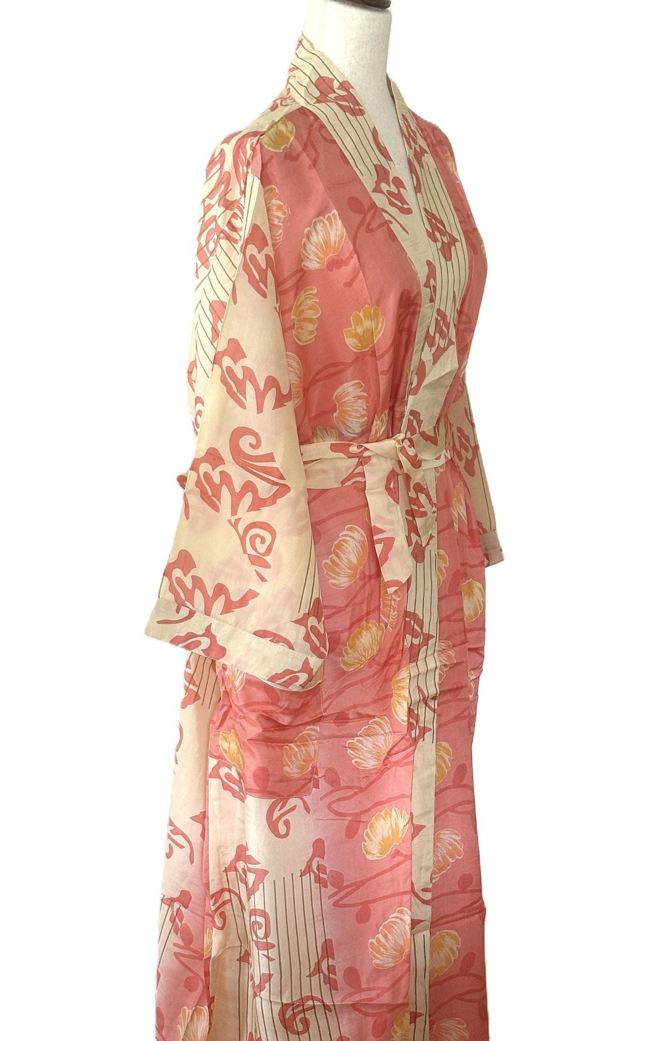 Long Silk Kimono Duster, Elegant Complex Mixed Print And Elegant (Pink)