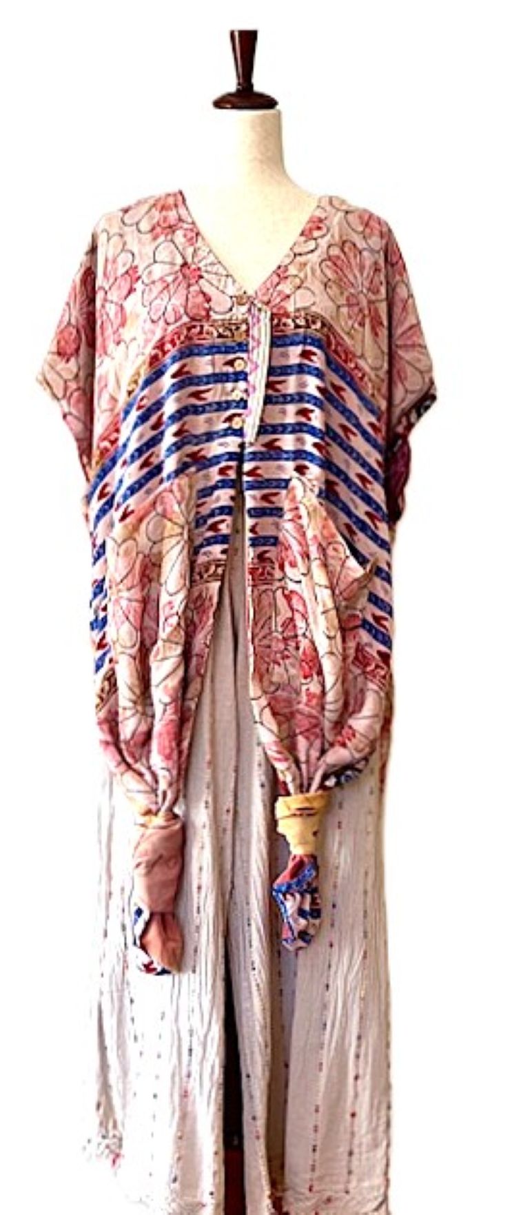 Kantha Bae Duality Silk Split Muu. Fully Reversible. Lots of Styling Options. (Plum Beige)