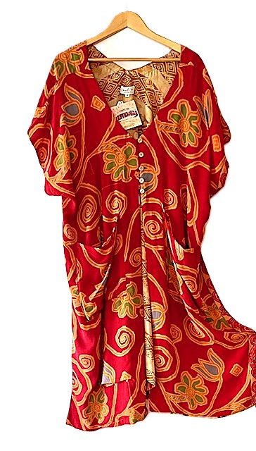Kantha Bae Duality Silk Split Muu. Fully Reversible. Lots of Styling Options. (Red Beige)