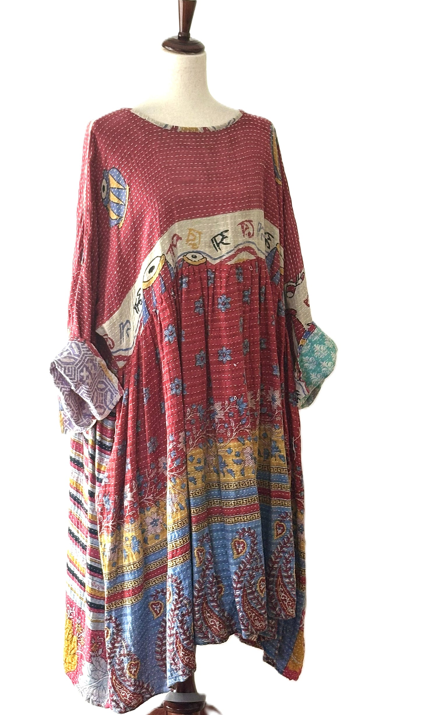 Kantha Bae Daydreamer Midi Dress. Comfortable, Soft, and Very Chic (Red Blue)