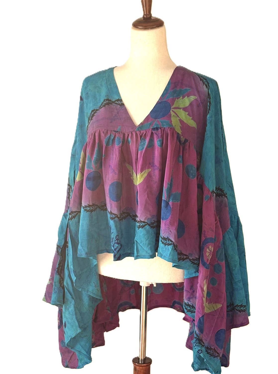 Kantha Bae Crepe Sari Bell Sleeve Golddust Crop (Royal Purple)
