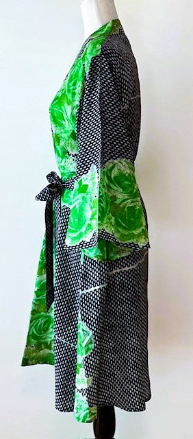 Cape Sleeve Silk Kimono Duster Dress : Hot New Style  (Green and Black)