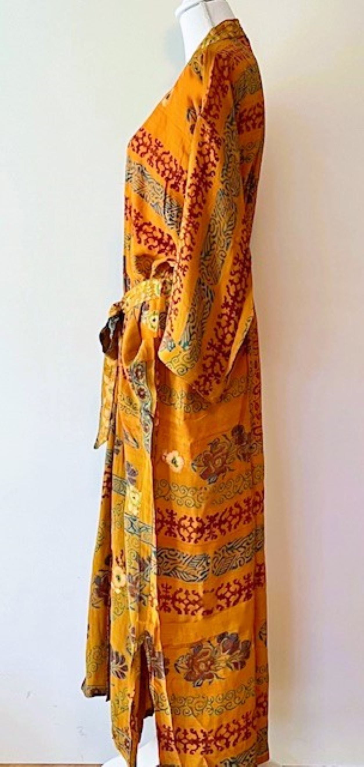 Luxurious Rich Silk Long Kimono Duster Raises The Room Temperature.