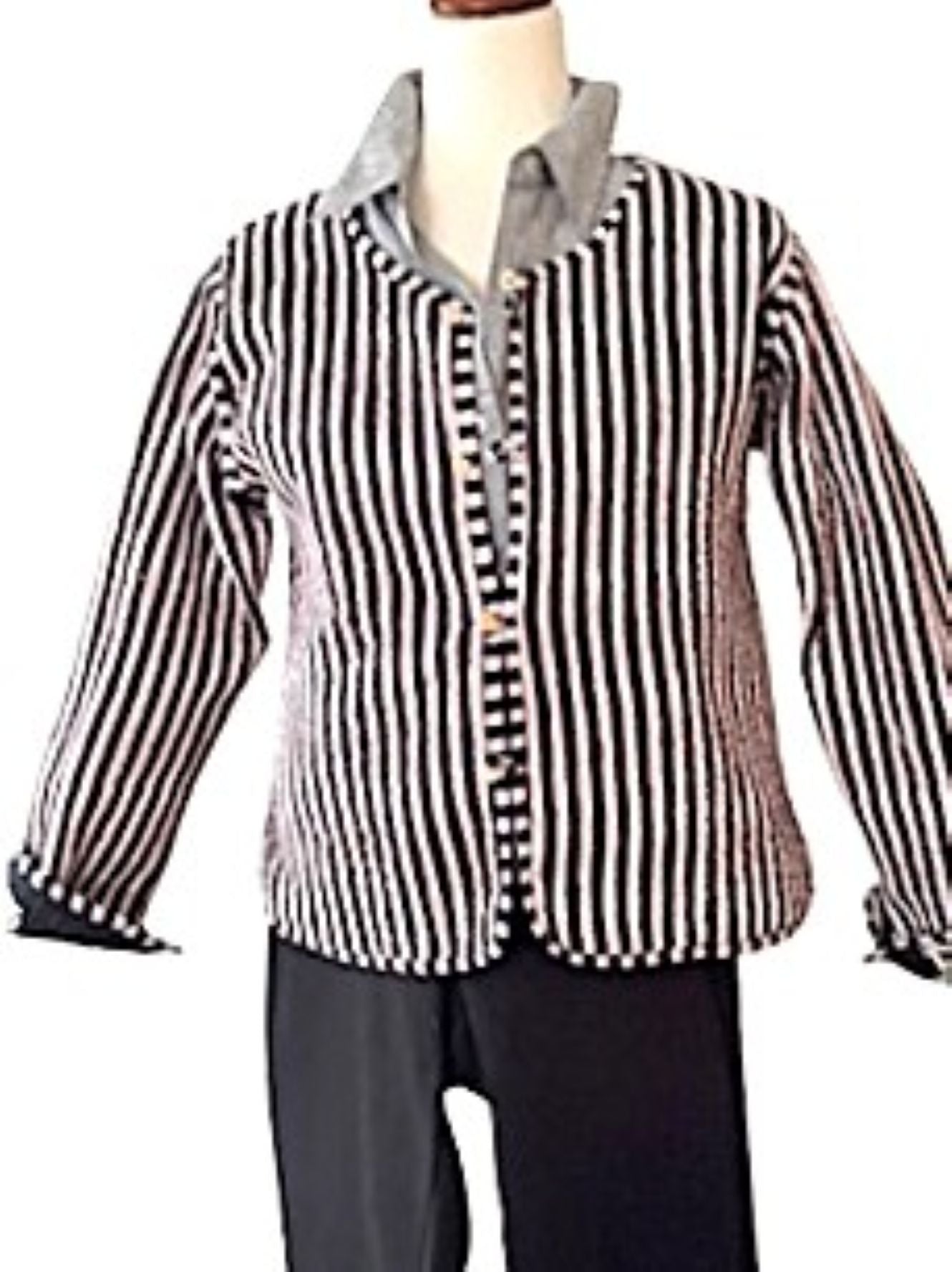 Fully Reversible Cotton Quilted  Botanical Print Jacket. (Black )