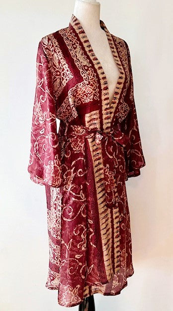 Exceptional Print In Our Cape Sleeve Silk Kimono Duster Dress