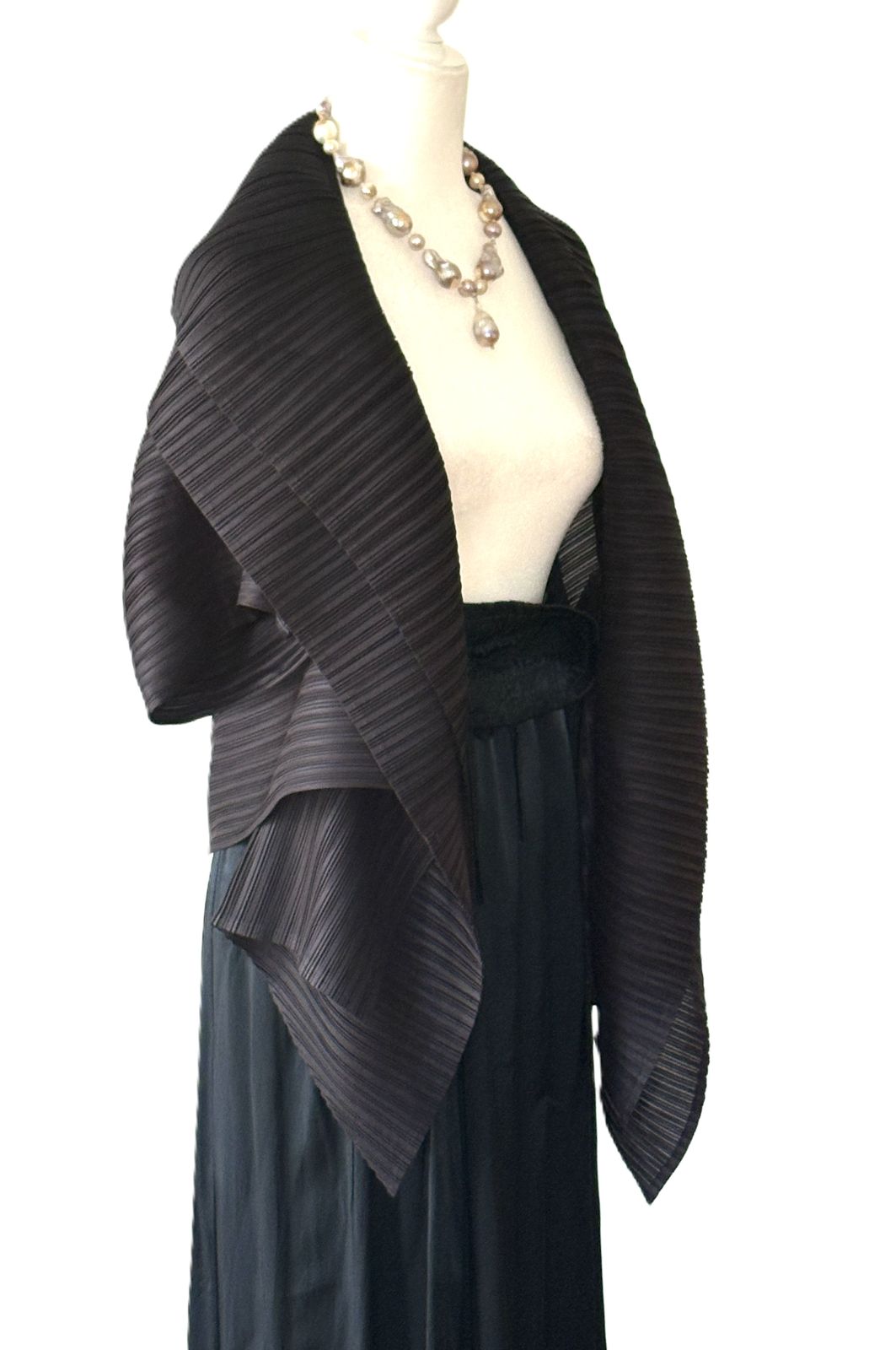Specialty Collection: Contemporary Textured Pleated Open-Front Jacket Is Smart.
