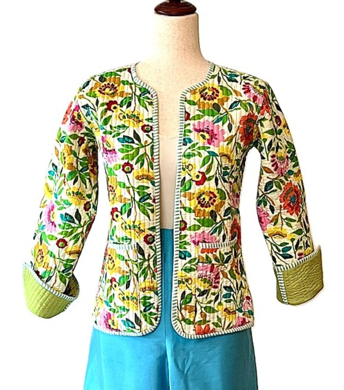 Reversible Cotton Quilted  Womens Jacket Comes Alive In This Beautiful Garden Print (Multi)