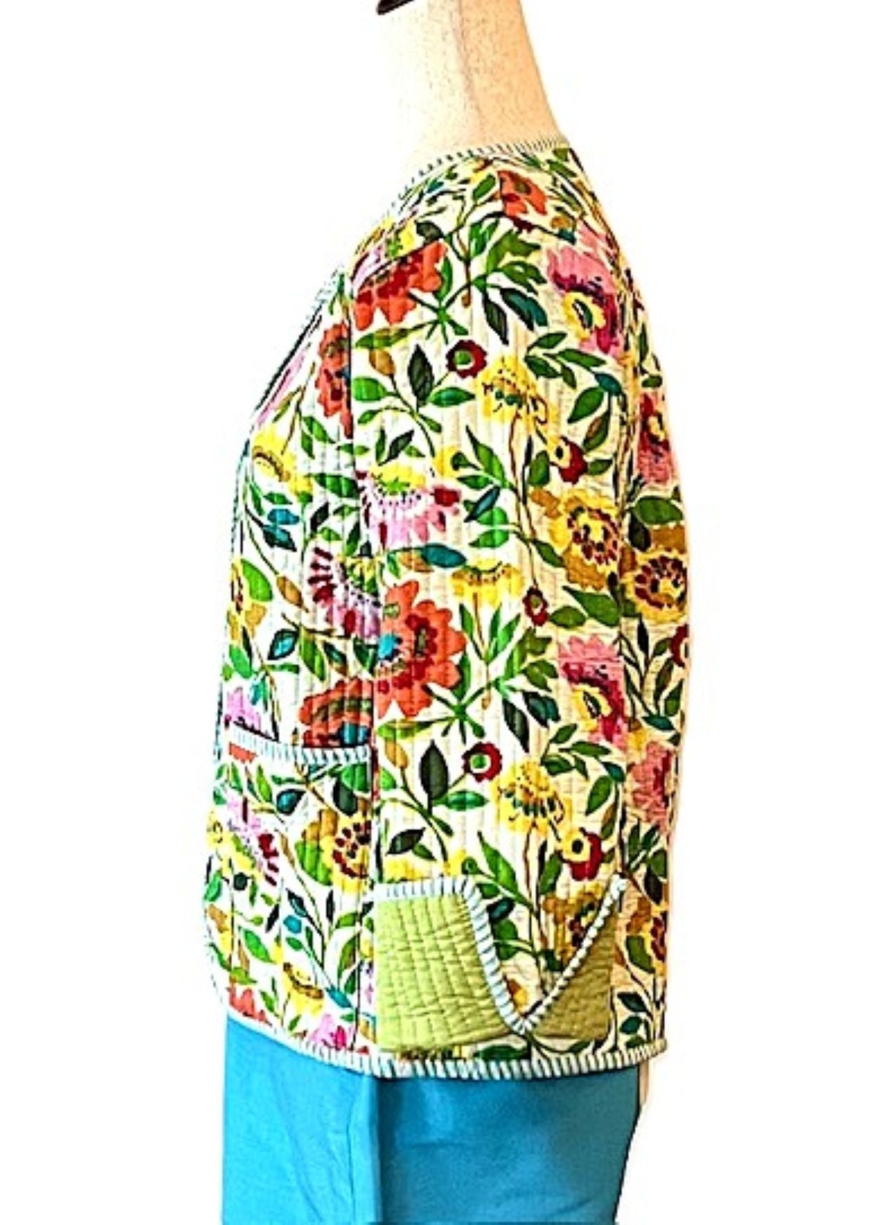 Reversible Cotton Quilted  Womens Jacket Comes Alive In This Beautiful Garden Print (Multi)