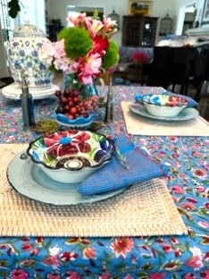 New Dark Table Linens Create Dramatic Tablescapes. So Pretty.