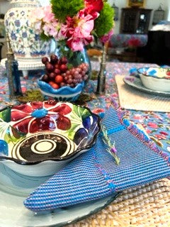 New Dark Table Linens Create Dramatic Tablescapes. So Pretty.