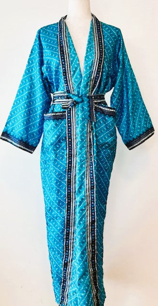 Luxurious Rich Silk Long Kimono Duster Looks Elegant (Turquoise print)