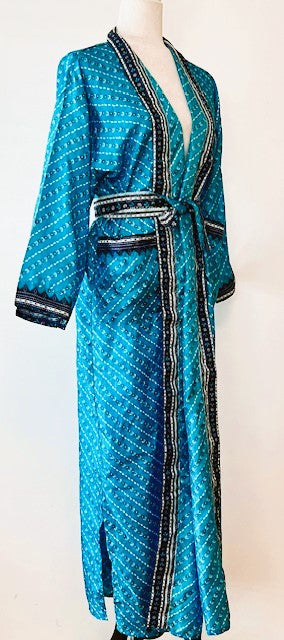 Luxurious Rich Silk Long Kimono Duster Looks Elegant (Turquoise print)