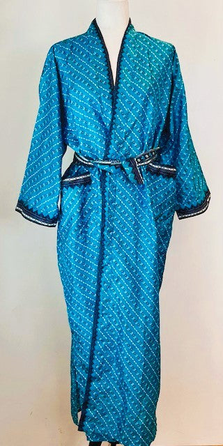 Luxurious Rich Silk Long Kimono Duster Looks Elegant (Turquoise print)