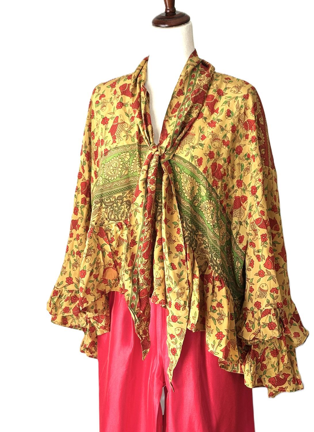 Kantha Bae Crepe Sari Wid Rose Romantic Top  (Red Poppies)