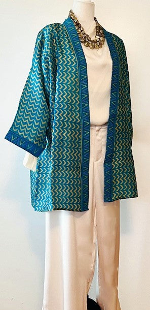 Short Silk Open Jacket Turns Any Outfit Into A Designer Look. (Turquoise)