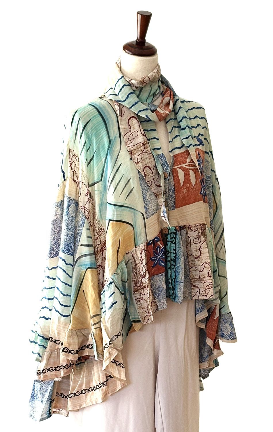 Kantha Bae Crepe Sari Wid Rose Romantic Top  (Blue)