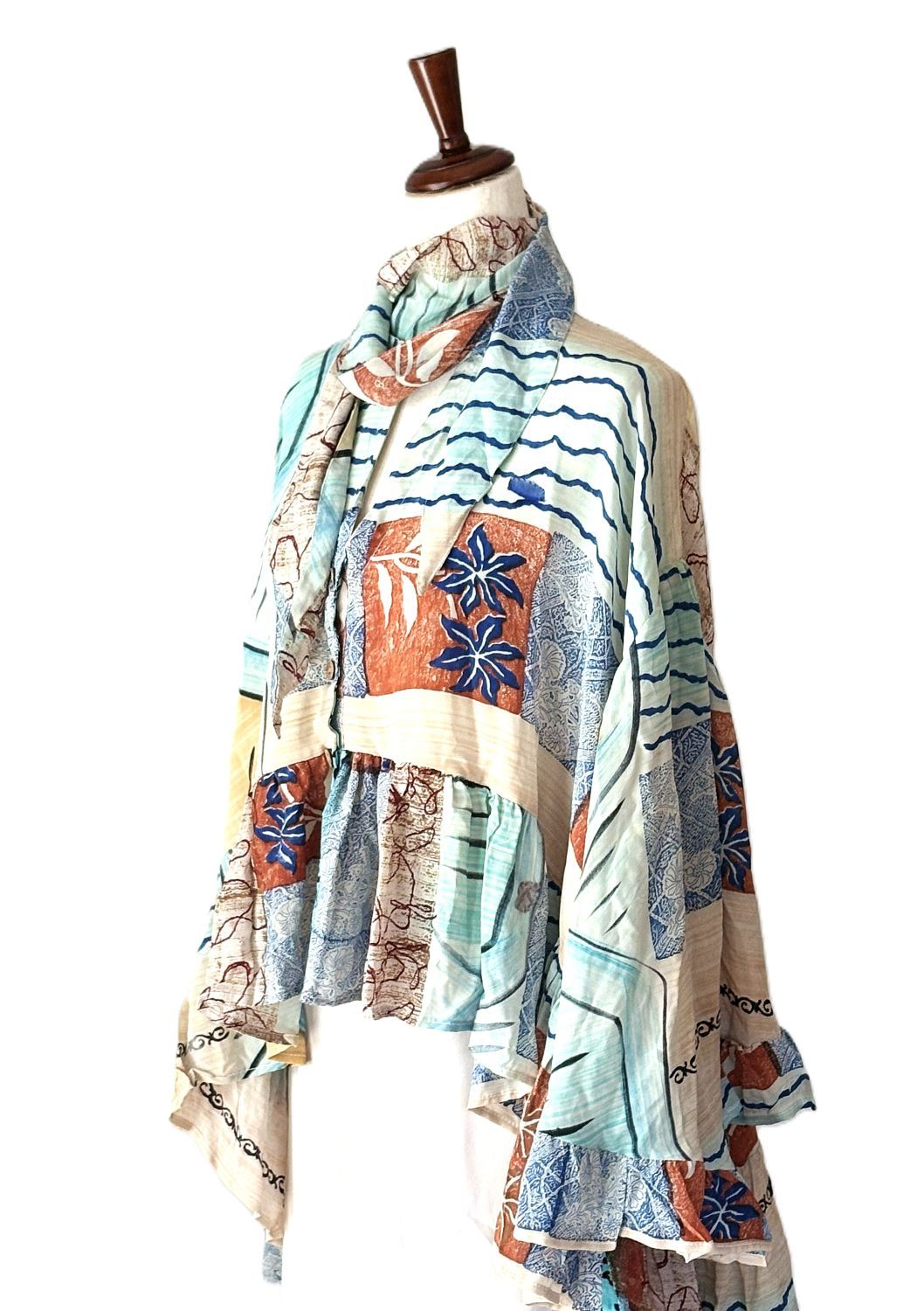 Kantha Bae Crepe Sari Wid Rose Romantic Top  (Blue)