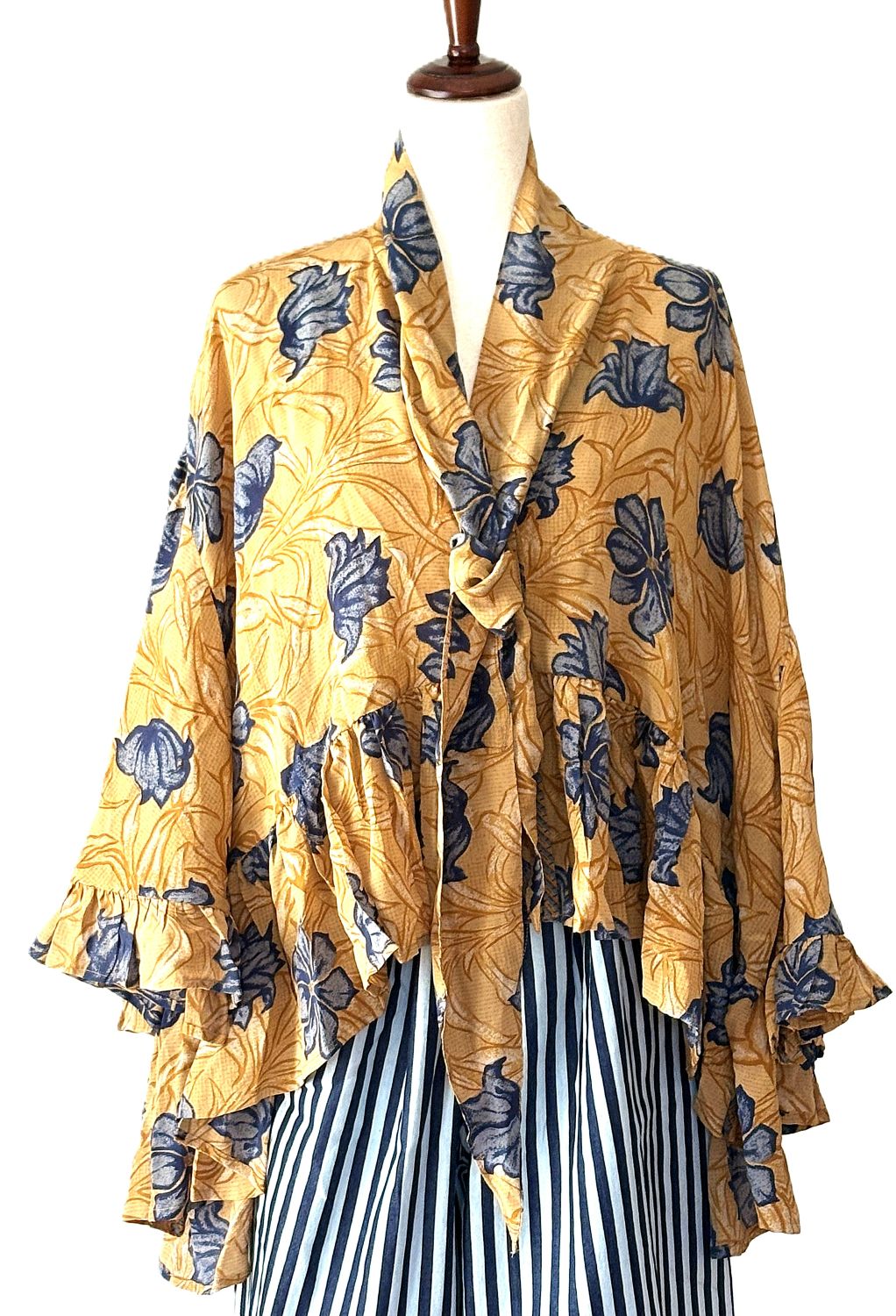 Kantha Bae Crepe Sari Wid Rose Romantic Top  (Blue Lily)