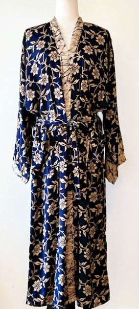 Refined Silk Print Kimono Duster Dress Is A Classic (Navy)