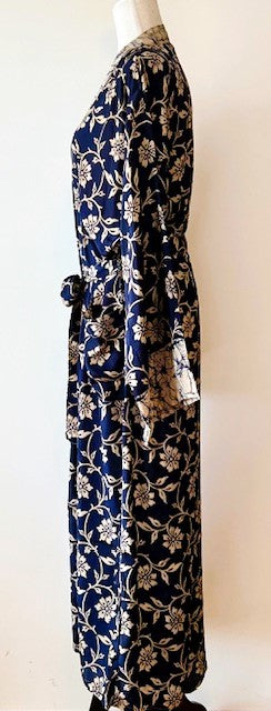 Refined Silk Print Kimono Duster Dress Is A Classic (Navy)