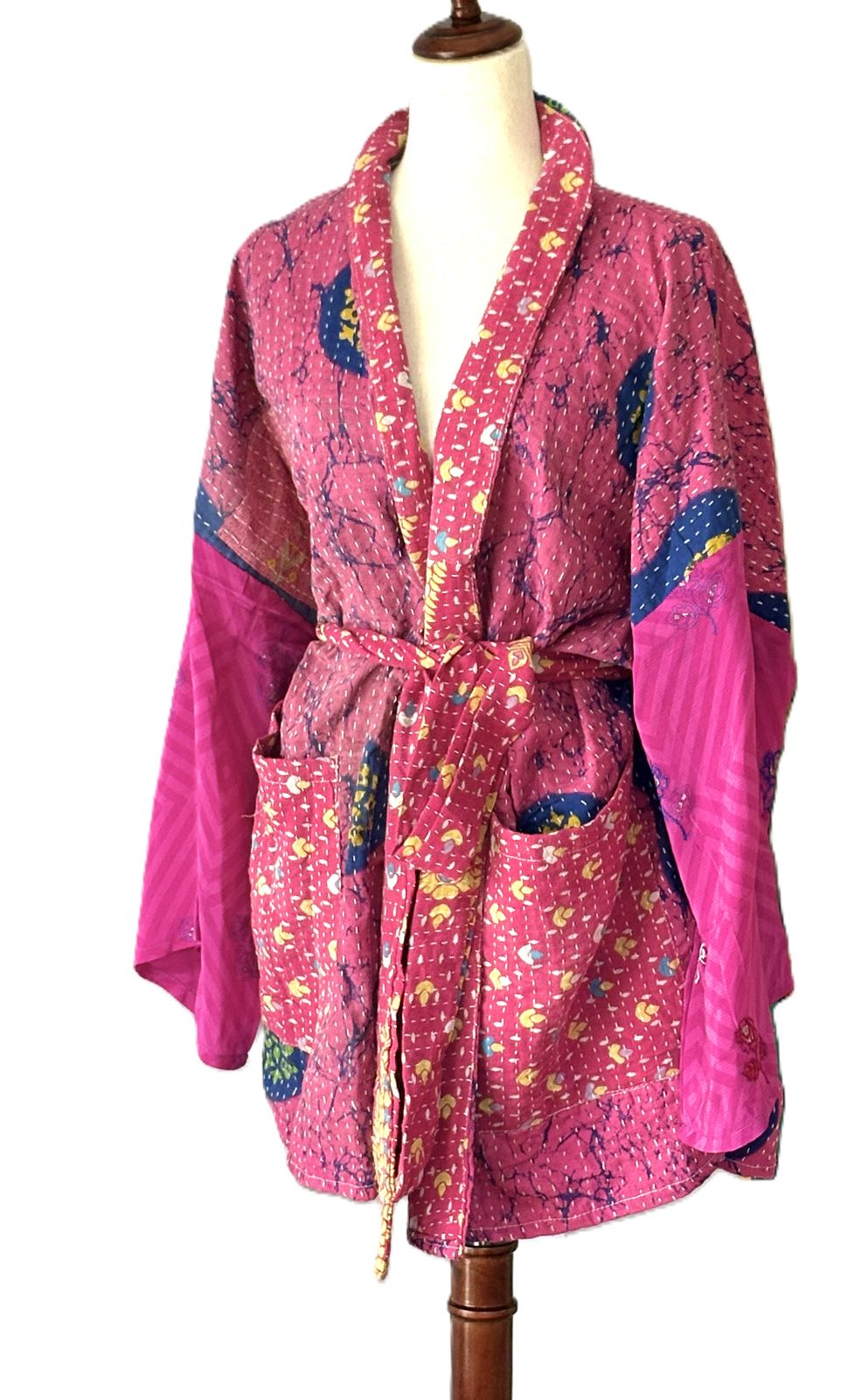 Kantha Bae Pareo Kantha Shortie Majestic Kimono (Pink)