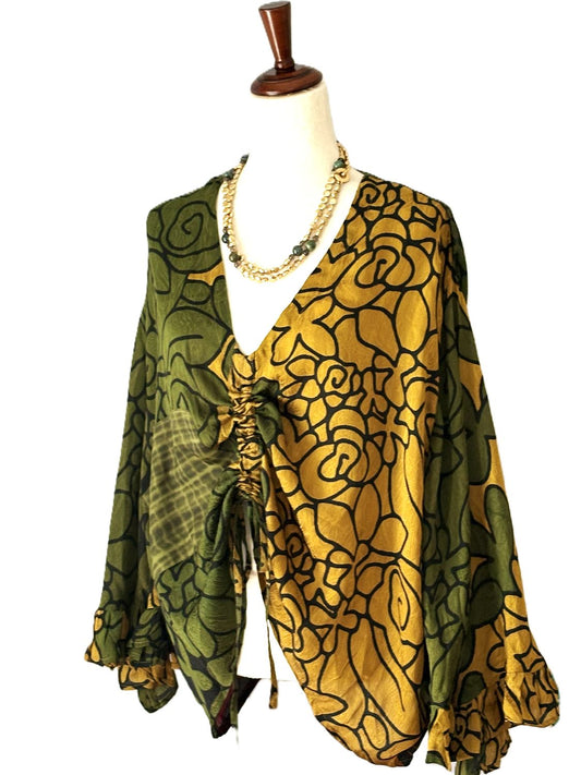 Kantha Bae Dramatic Crepe Sari Bell Sleeve Golddust Crop (Green Gold)