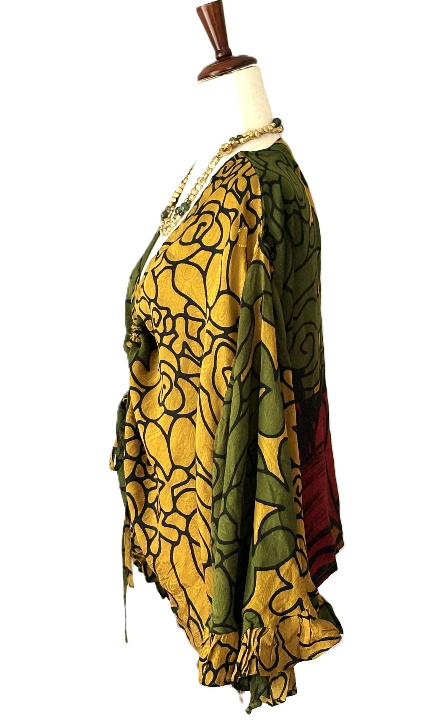 Kantha Bae Dramatic Crepe Sari Bell Sleeve Golddust Crop (Green Gold)