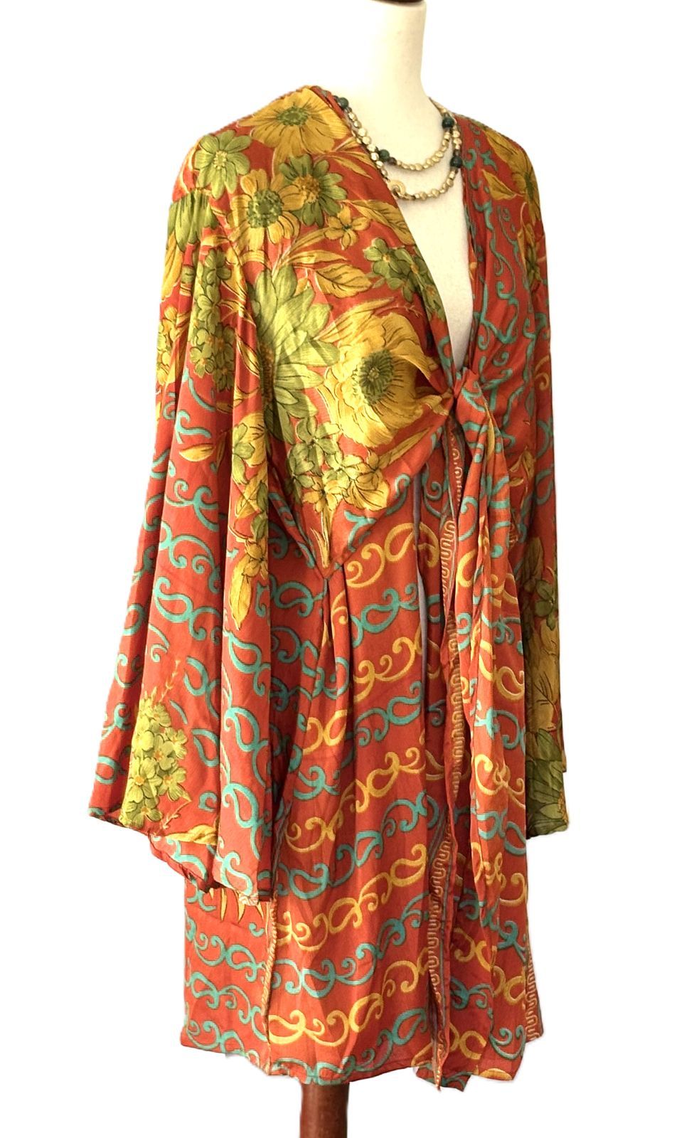 Kantha Bae Shortie Spellbound Kimono In Bold Crepe Sari Print. (Bronze)