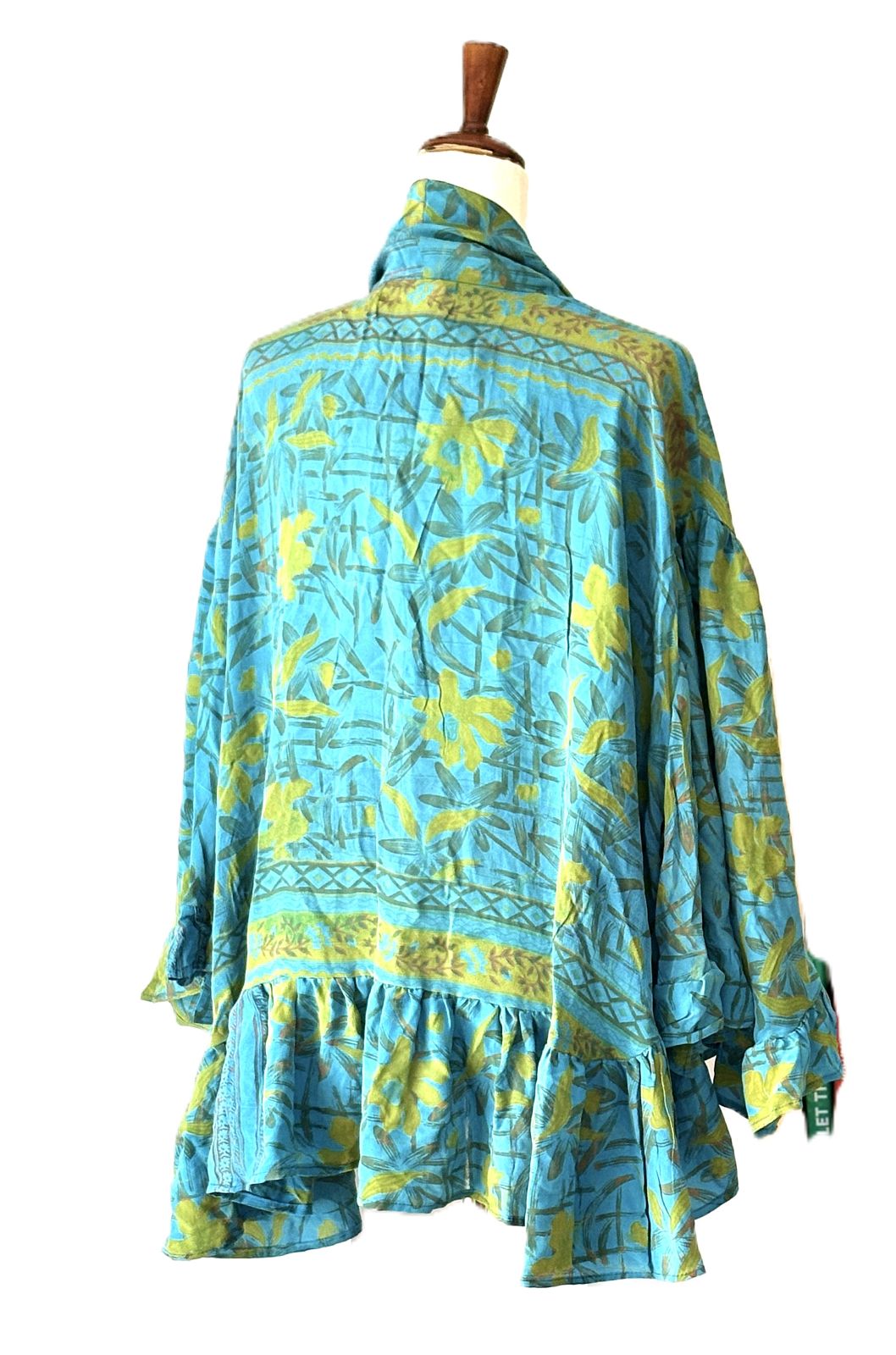 Kantha Bae Crepe Sari Wid Rose Romantic Top  (Blue)