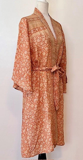 Feminine Print In Our Cape Sleeve Silk Kimono Duster Dress (Peach)