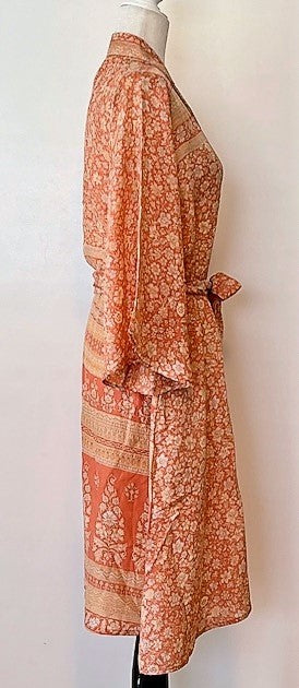 Feminine Print In Our Cape Sleeve Silk Kimono Duster Dress (Peach)