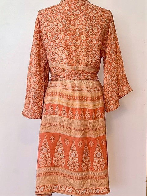 Feminine Print In Our Cape Sleeve Silk Kimono Duster Dress (Peach)