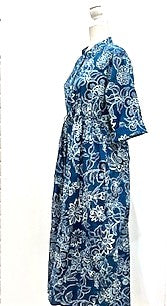 Midi Block Print Dress Is Smart and Tailored (Blue)