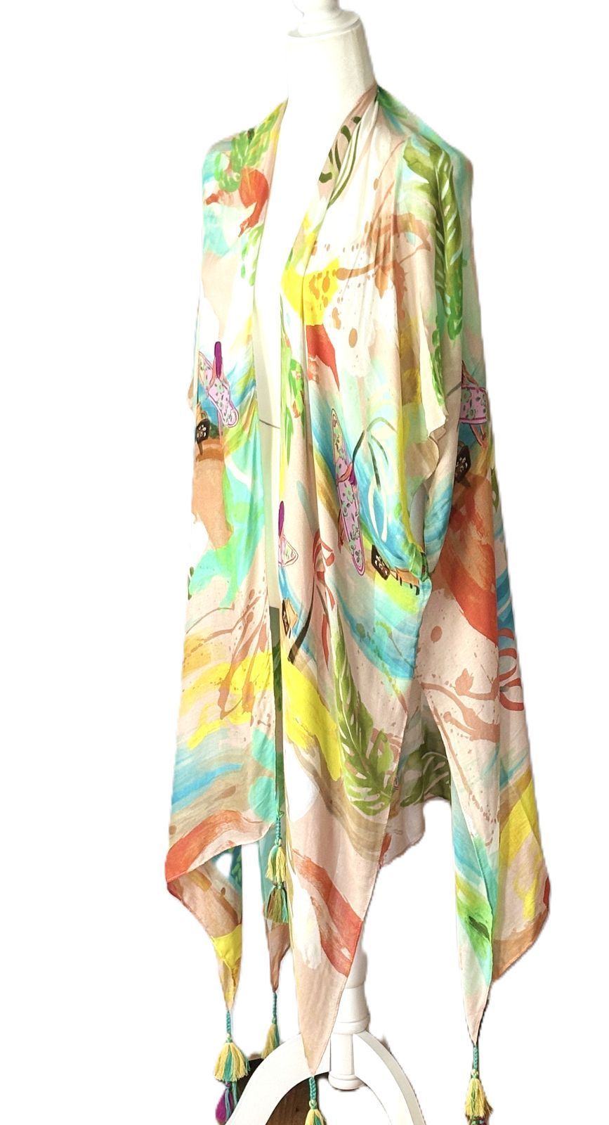 Kimono: Retro Shore Tassel Kimono Hits The Beach.
