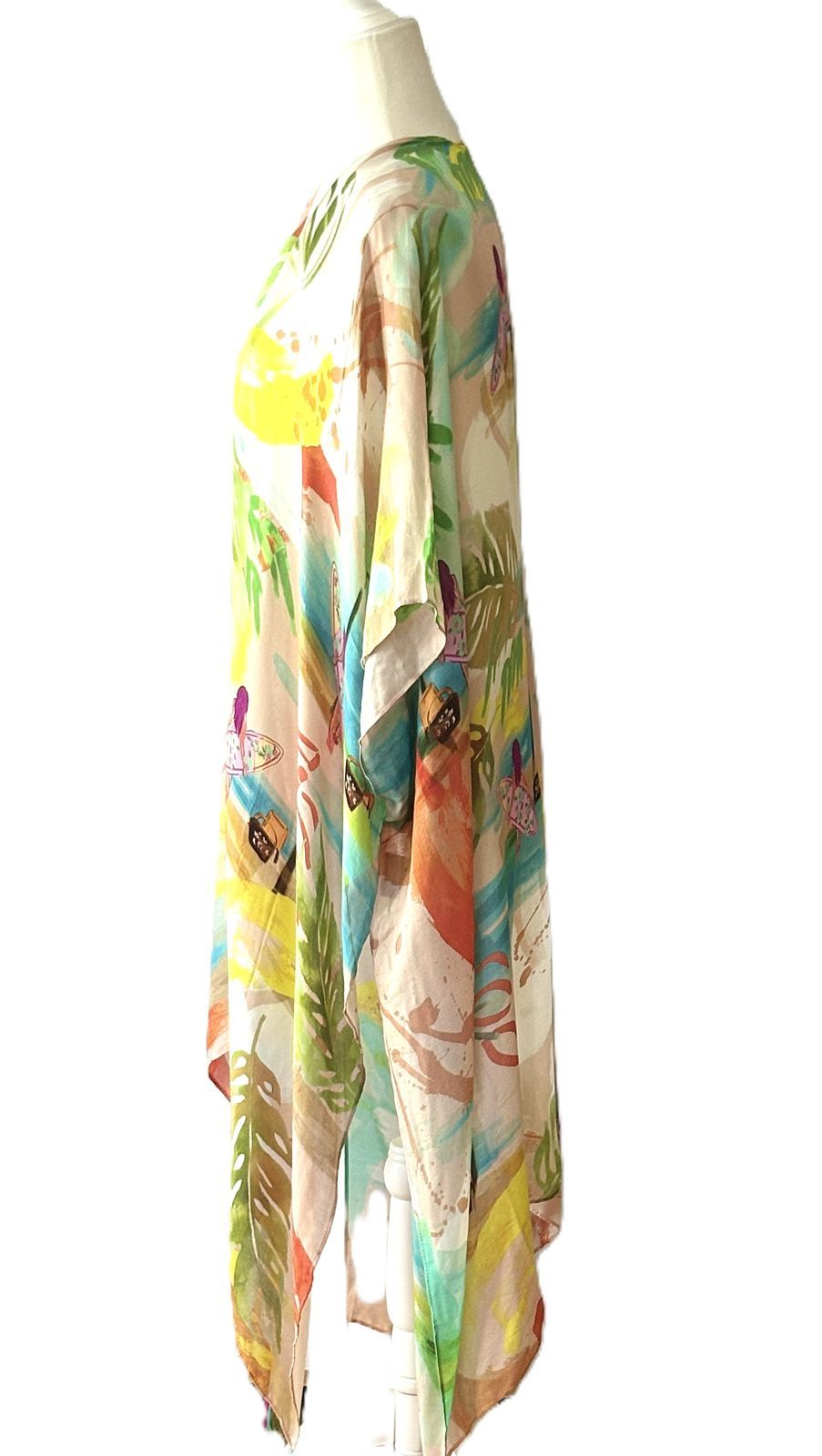 Kimono: Retro Shore Tassel Kimono Hits The Beach.