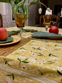 Sunny Daisy Hand Screen Printed Table Cloth (60x90). (Daisy)