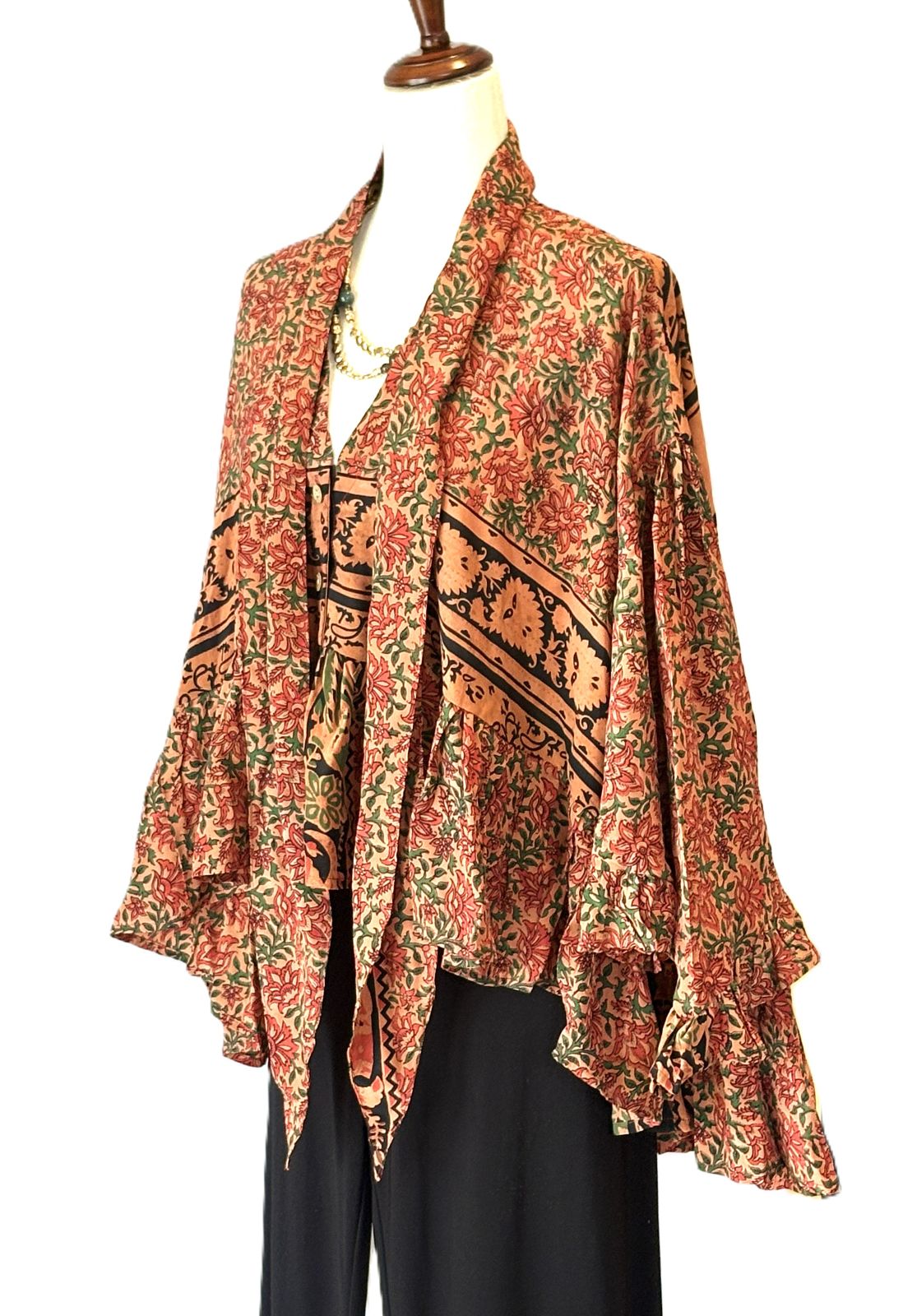 Kantha Bae Crepe Sari Wid Rose Romantic Top  (Gypsy)