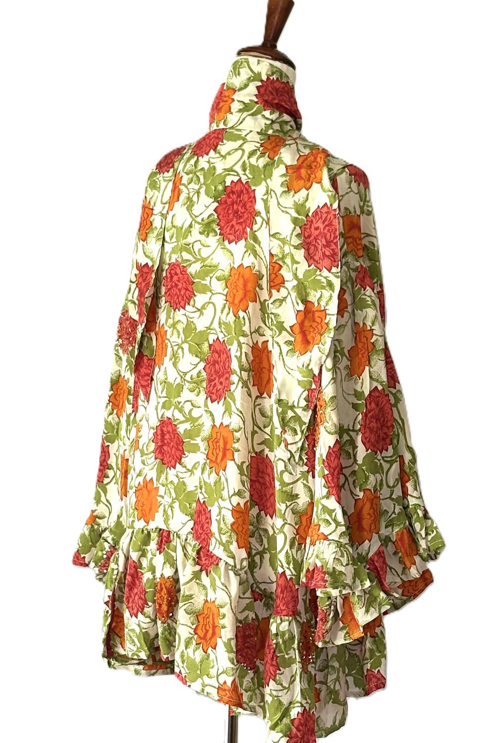 Kantha Bae Crepe Sari Wid Rose Romantic Top  (Rose Garden)