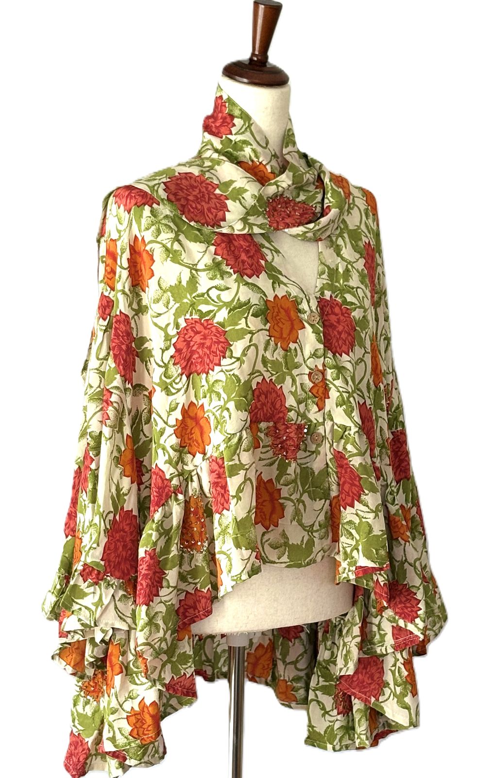 Kantha Bae Crepe Sari Wid Rose Romantic Top  (Rose Garden)