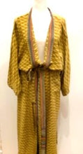 Silk Kimono Duster In a Tailored Print (Gold/Bronze)
