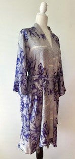 Feminine Print In Our Cape Sleeve Silk Kimono Duster Dress (Lilac)