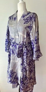 Feminine Print In Our Cape Sleeve Silk Kimono Duster Dress (Lilac)