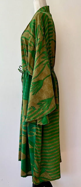 Kantha Bae Dreamweaver Silk Kimono Is A Statement Piece. (Lime)