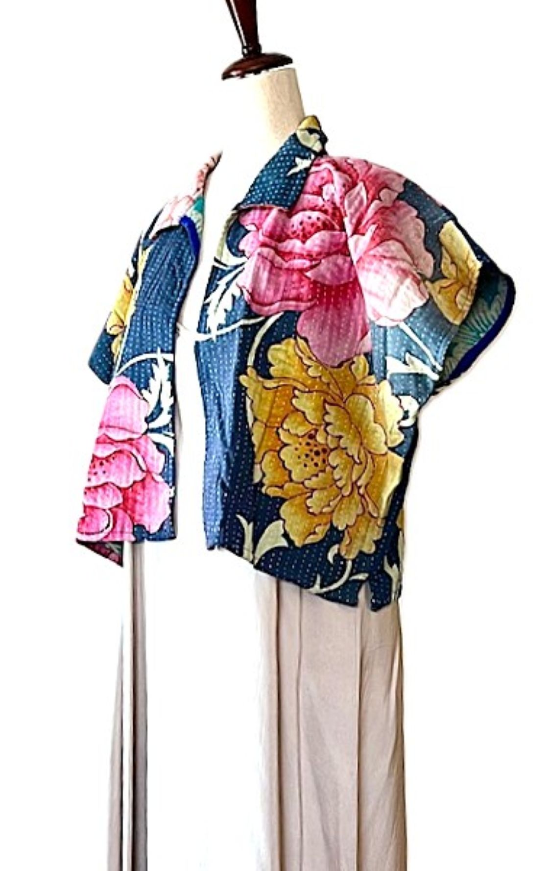 Jacket- Fully Reversible Crop Top Jacket Offers Limitless Options For Styling. (Floral)